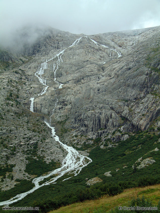 2003_0818_164615_al_krajina_pred_furkapass