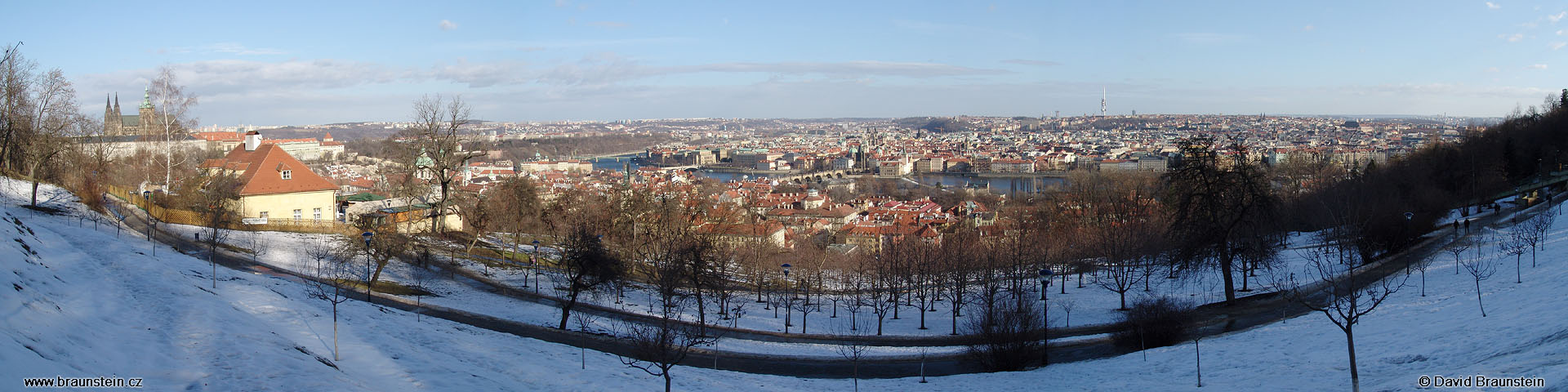 2004_0201_131333_ph_praha_z_petrina