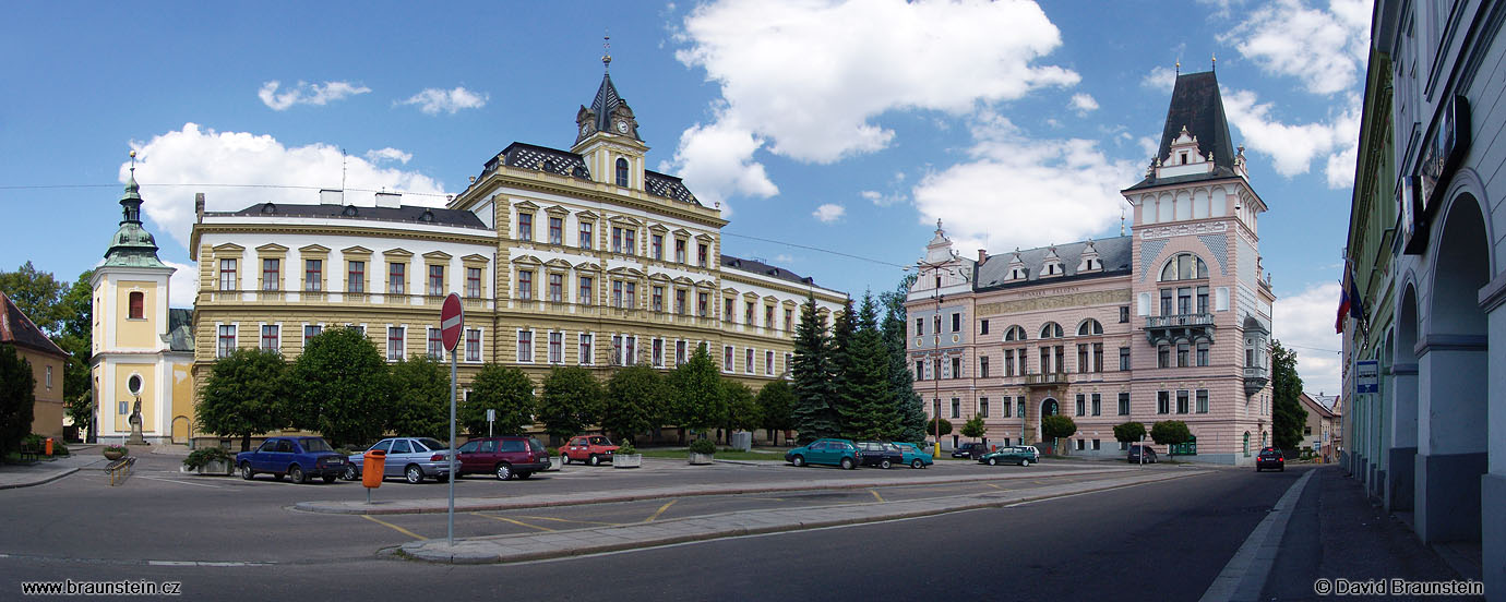 2004_0529_132327_sv_prelouc_namesti