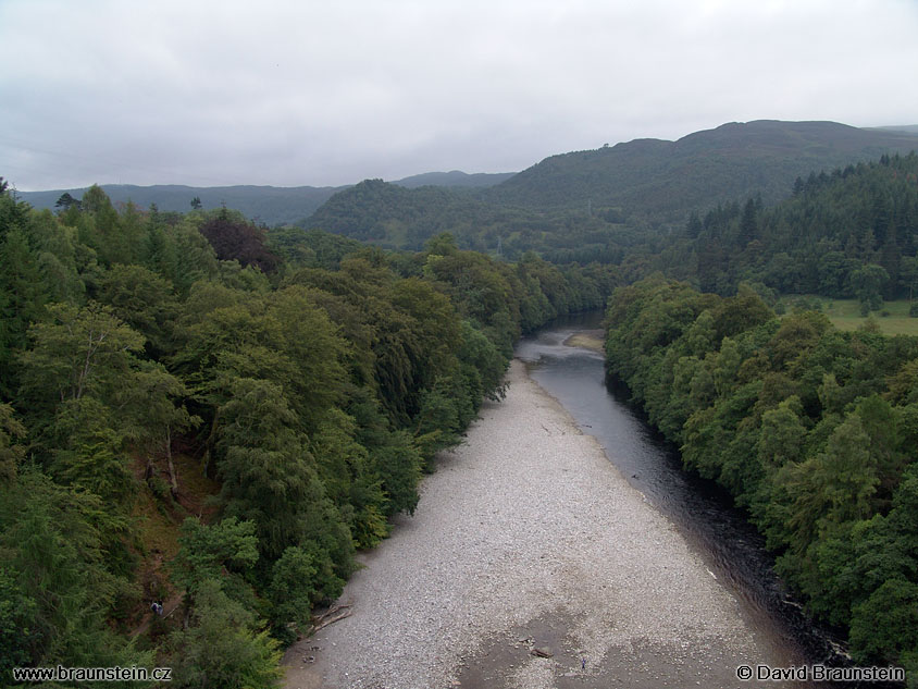 2004_0805_132857_sk_ricka_garry_u_pitlochry