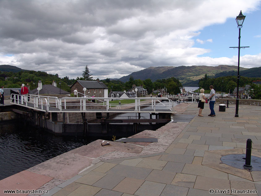 2004_0806_120403_sk_kaskada_komor_ve_fort_augustus