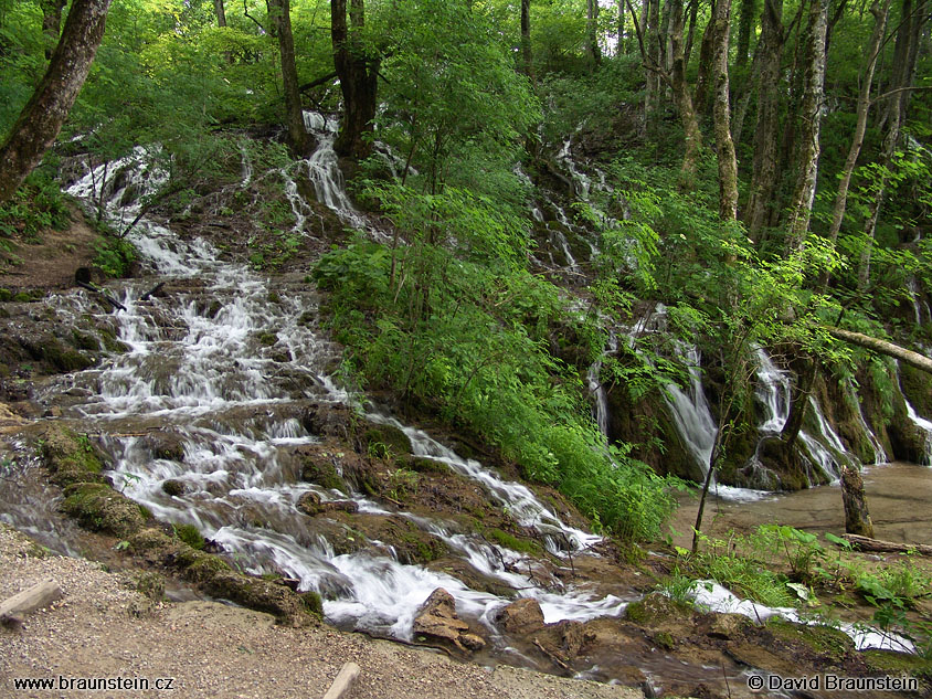 2005_0611_115303_hr_potok_rinouci_se_do_j_garlovac