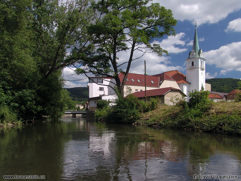 2005_0619_143850_bi_bilina_v_trmicich_kostel