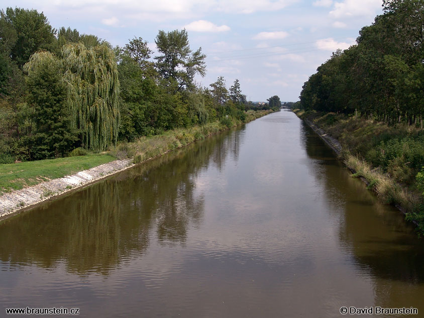 2005_0827_130532_cz_plavebni_kanal_u_vranan