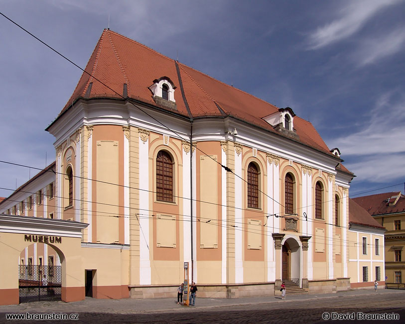 2005_0903_115732_cz_muzeum_v_olomouci