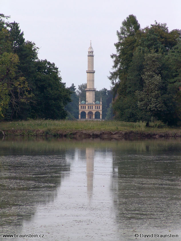 2005_0904_171744_cz_minaret_zamecky_park_v_lednici