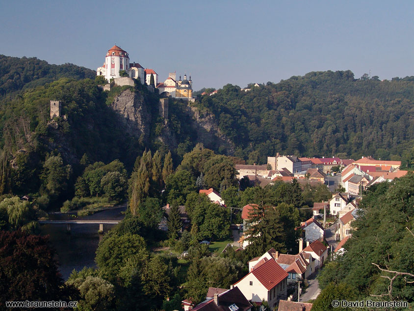 2005_0906_074522_cz_vranovsky_zamek_vranov