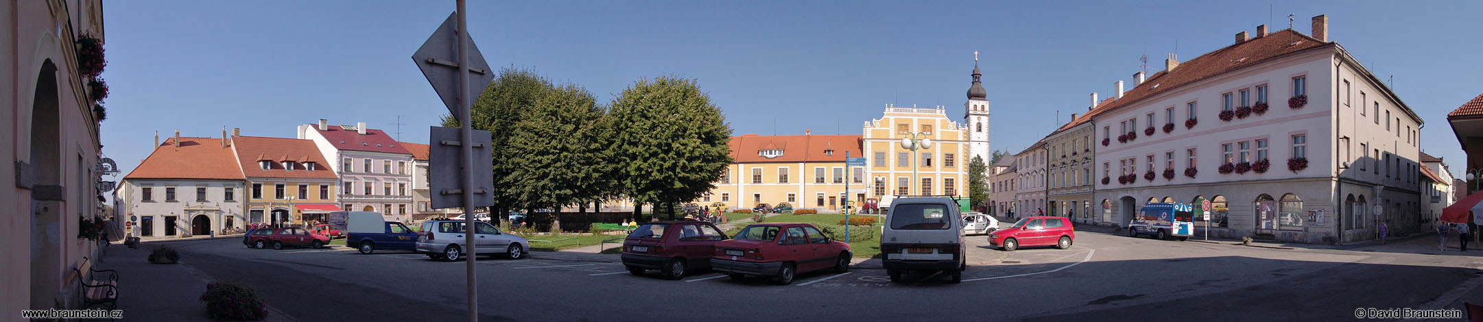 2005_0907_152802_cz_namesti_v_novych_hradech