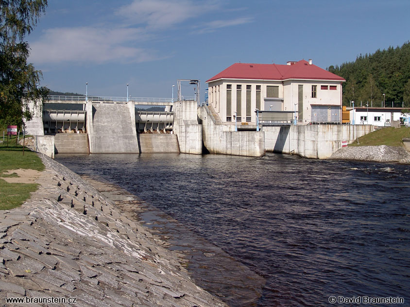 2005_0909_104156_cz_lipno_2_hraz