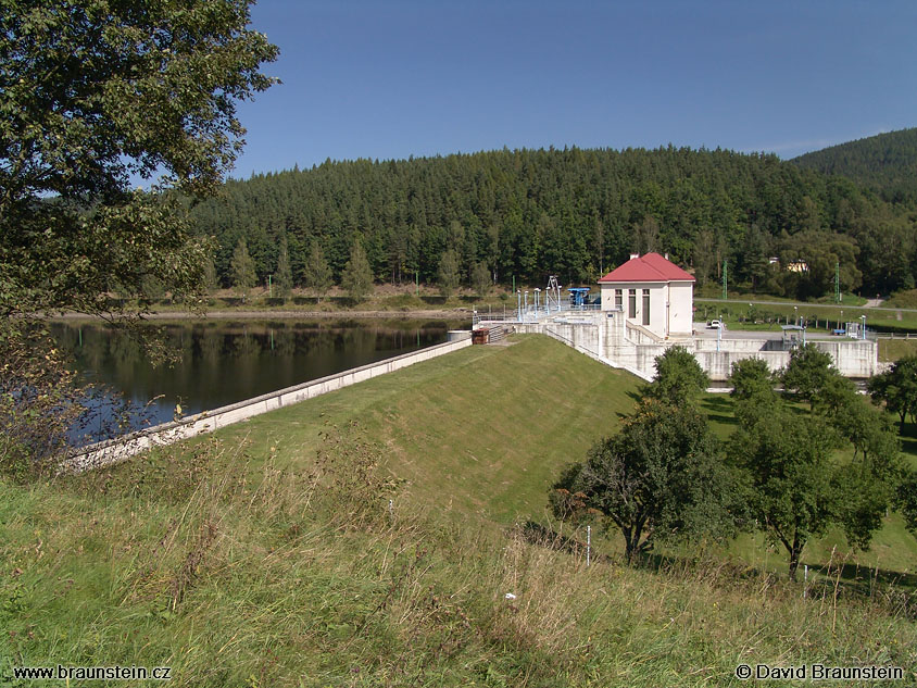 2005_0909_104640_cz_lipno_2_hraz