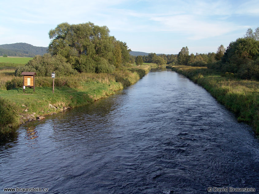 2005_0909_171658_cz_vltava_u_pekne