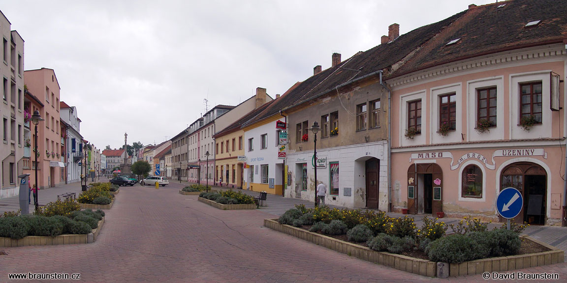 2005_0910_091558_cz_dolni_namesti_ve_strakonicich