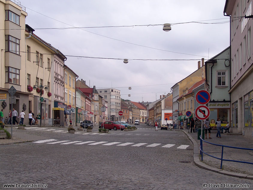 2005_0910_093245_cz_horni_namesti_ve_strakonicich