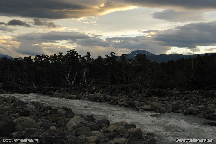 2006_0119_013303_ja_tores_del_paine