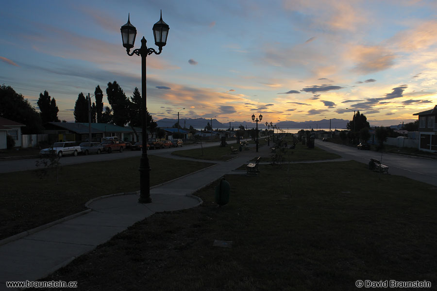 2006_0121_020039_ja_puerto_natales_soumrak