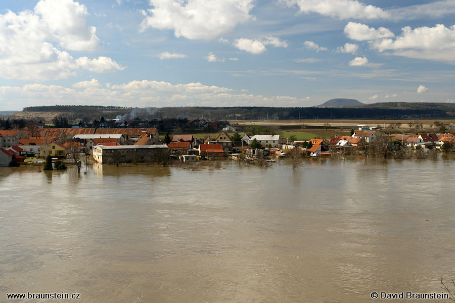 2006_0402_115553_st_dolni_berkovice_rozvodnene_labe