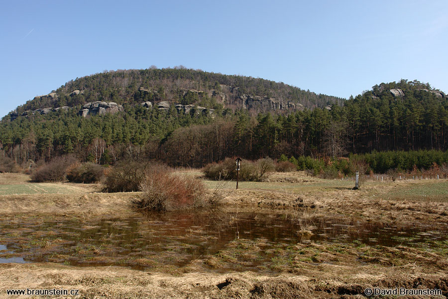 2006_0408_100509_se_vlhost_maly_vlhost_skaly_kaluz