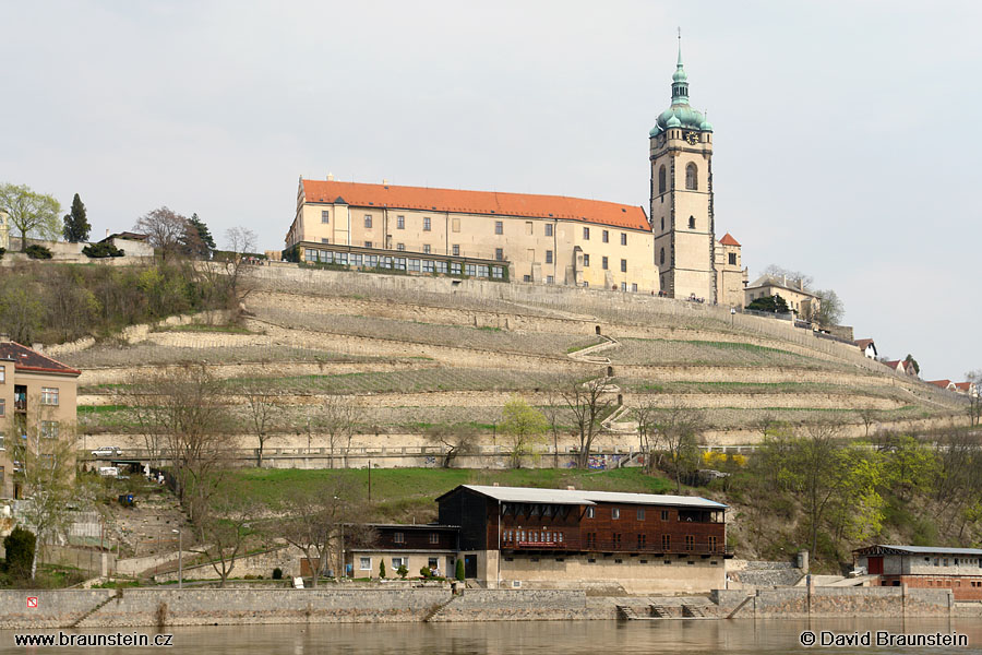 2006_0422_141146_se_melnik_zamek_vez_voda