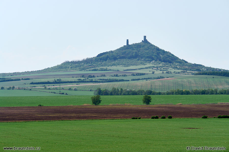 2006_0509_114241_se_hazmburk_od_cernivu