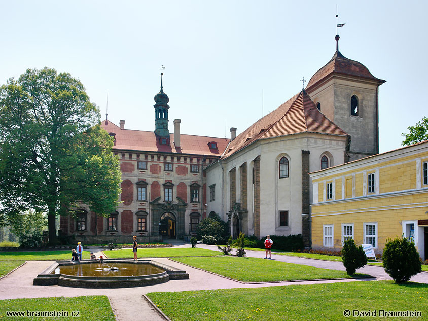 2006_0509_120806_se_zamek_v_libochovicich