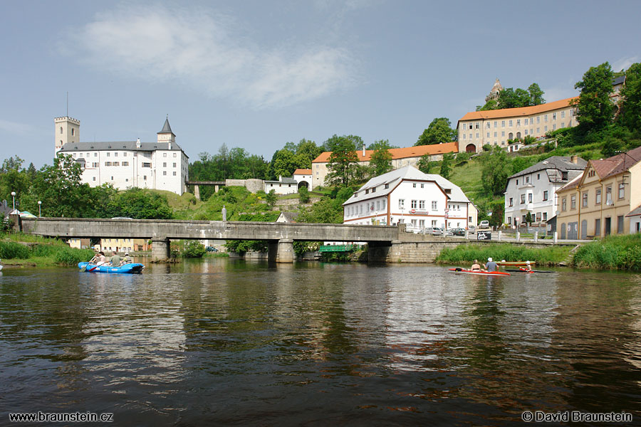 2006_0617_100337_vl_vltava_rozmberk_hrady