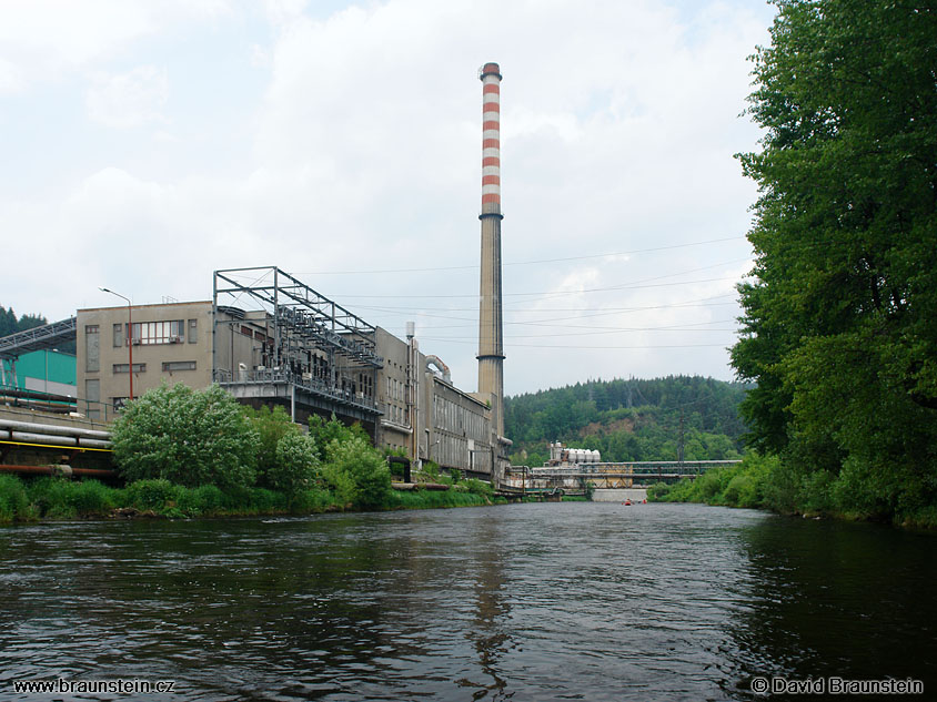 2006_0617_133317_vl_vltava_papirna_ve_vetrni