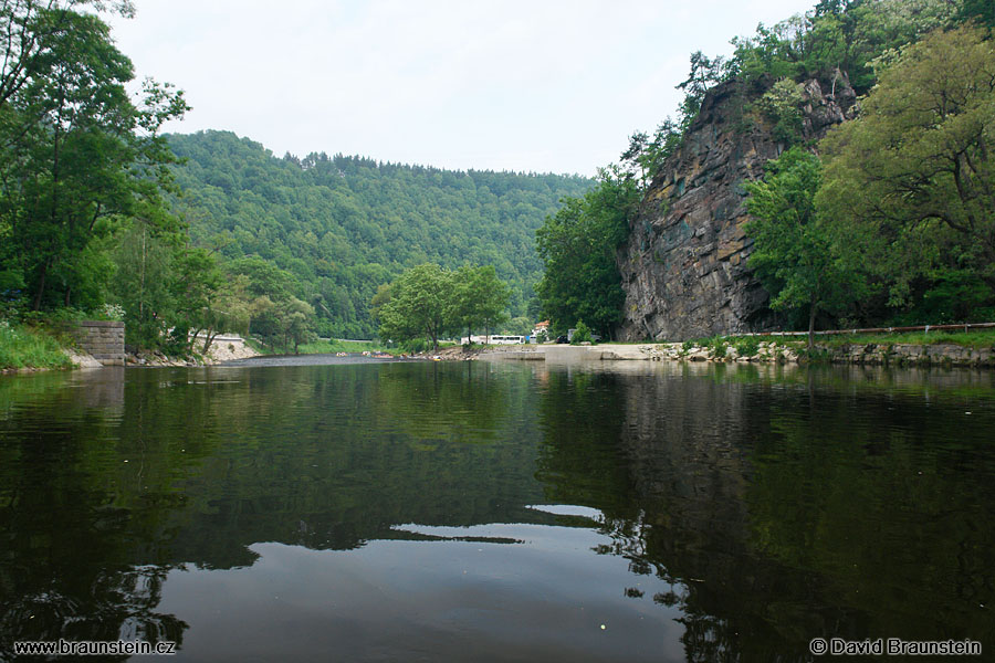 2006_0617_135240_vl_vltava_u_papousci_skaly