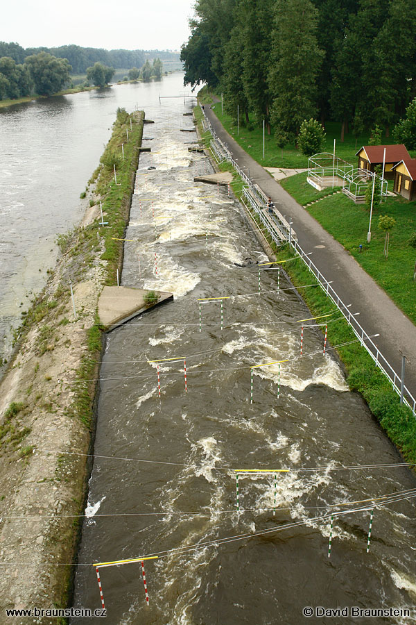 2006_0818_112336_te_cvicny_kanal_v_roudnici