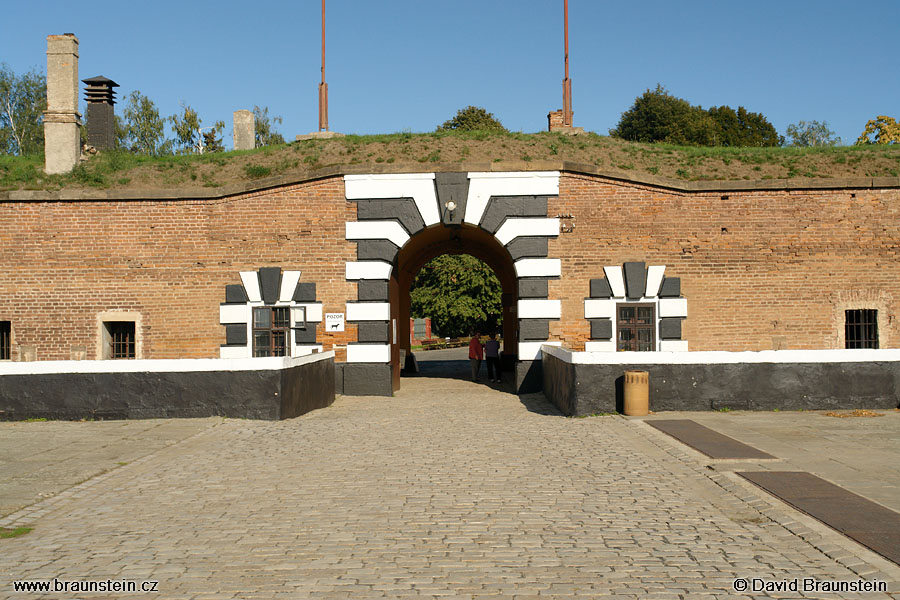 2006_0910_153945_rk_terezin_brana_pevnosti