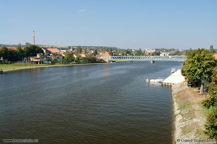 2006_0922_103003_jz_vltava_v_tynu_n_v