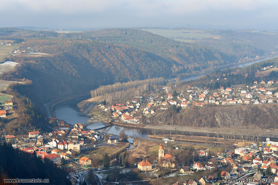 2006_1230_121307_st_vltava_ve_stechovicich_z_veze