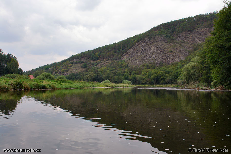 2007_0803_130147_be_berounka_nad_trimanickyma_skalama_95_1