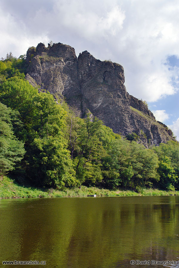 2007_0804_085329_be_berounka_pod_tyrovicema_certova_skala_71_15