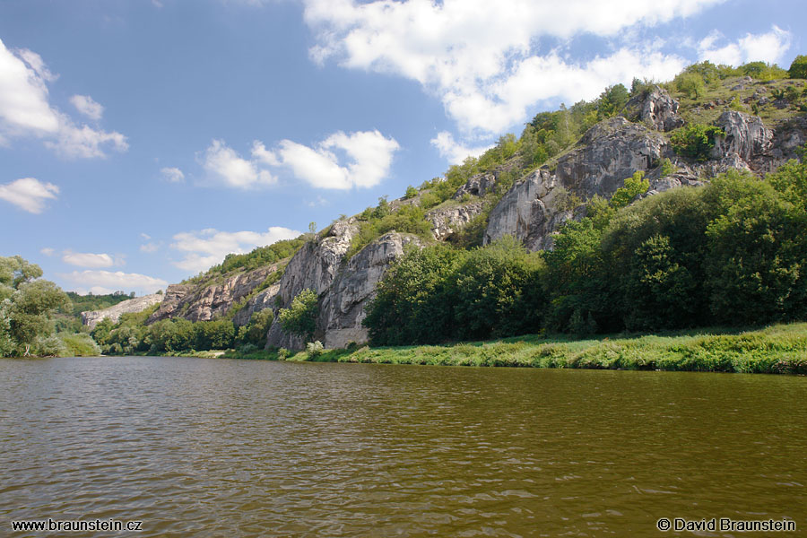 2007_0805_095244_be_berounka_skaly_nad_srbskem_pz_30_0