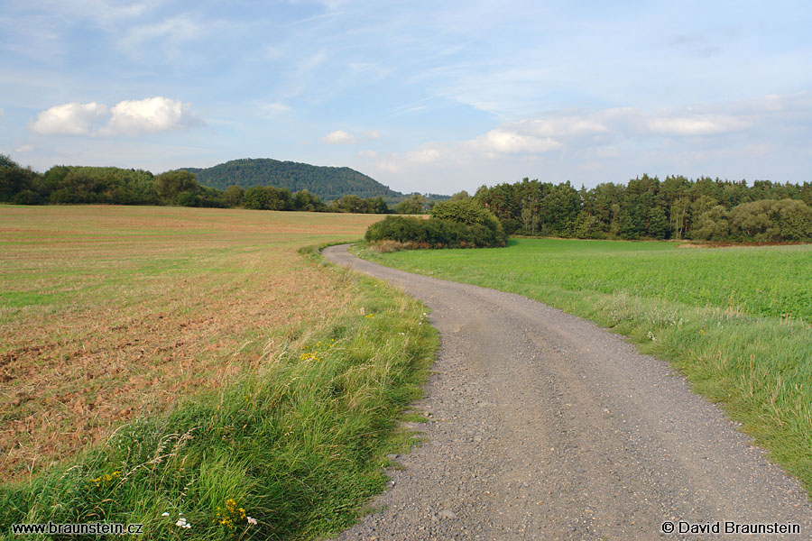 2007_0827_163352_zc_cesta_v_krajine