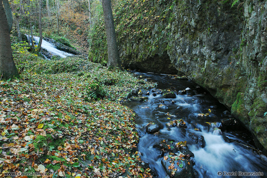 2007_1014_151029_st_bobri_p_pod_vodopadem_v_bobri_soutezce