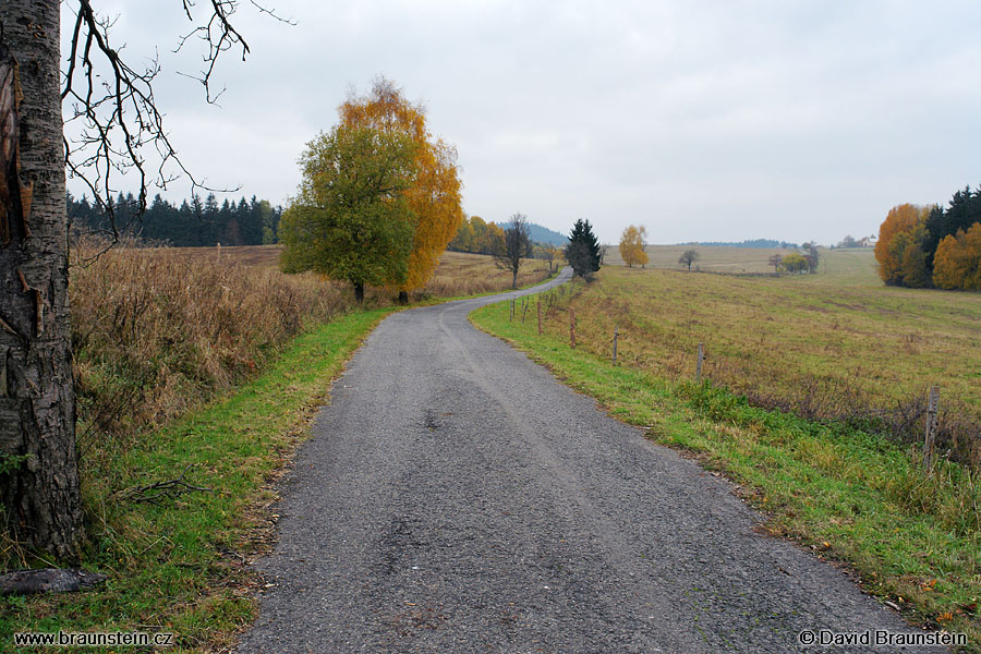 2007_1028_125453_up_silnice_krajina_u_bezdekova