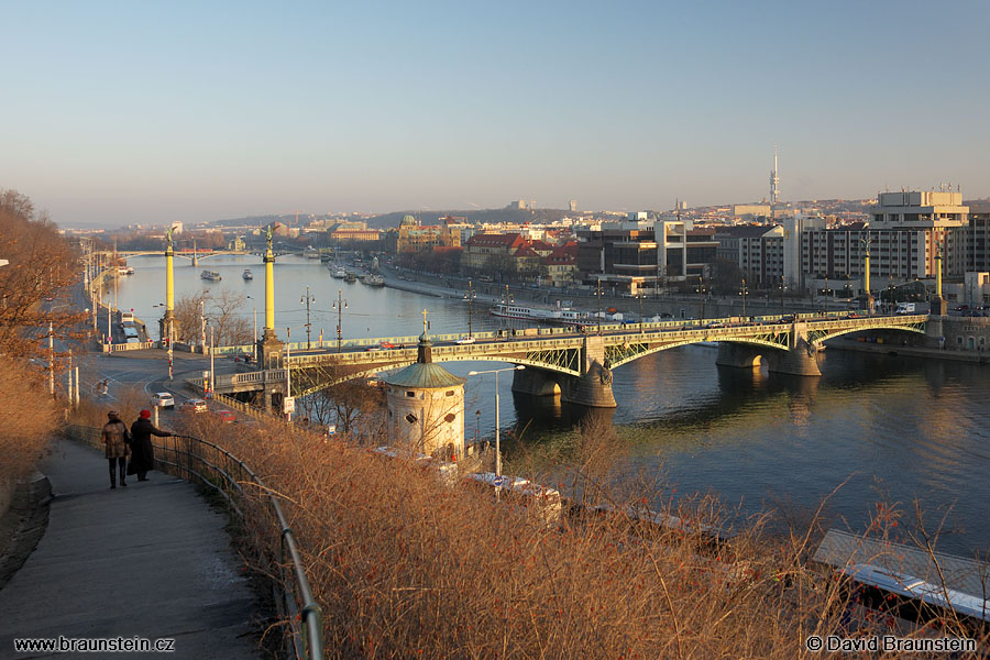 2007_1229_152019_ph_vltava_cechuv_most_z_letne