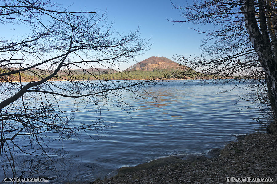 2008_0224_145044_be_machovo_jezero_borny