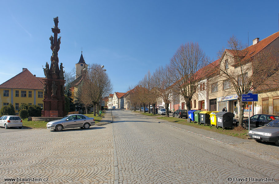 2008_0315_125046_ze_namesti_v_kacove