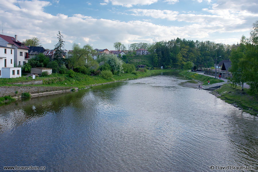 2008_0510_174127_jv_sazava_144_1_ve_svetle_n_s