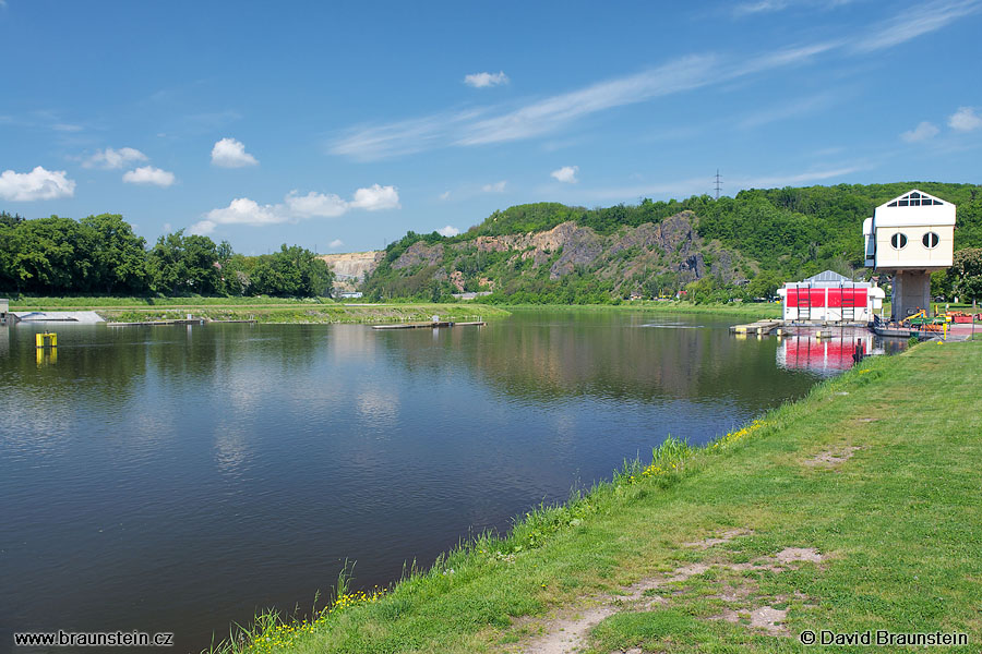 2008_0525_103154_ns_vltava_36_85_nad_jezem_v_klecanech