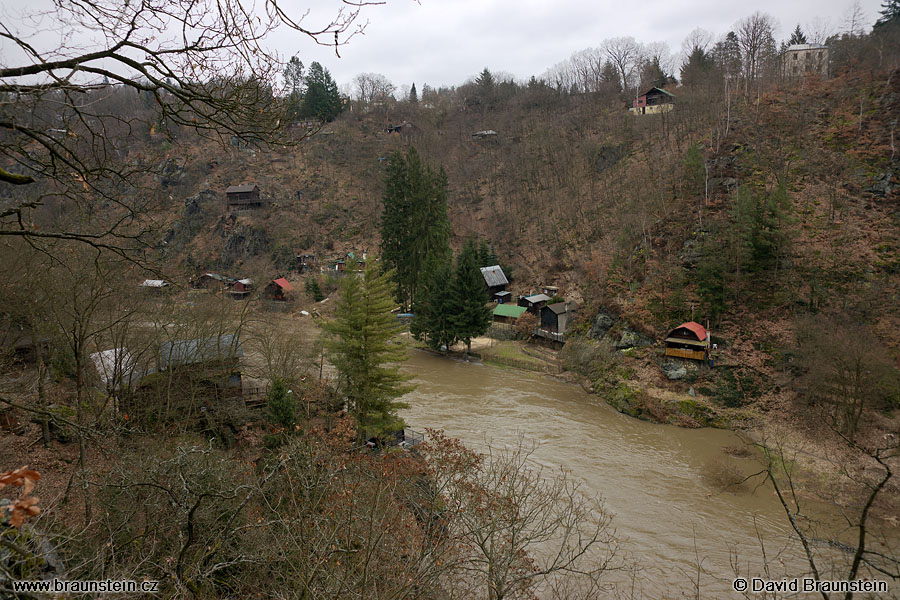 2009_0307_151616_sa_sazava_6_7_chaty_u_luk_pod_mednikem