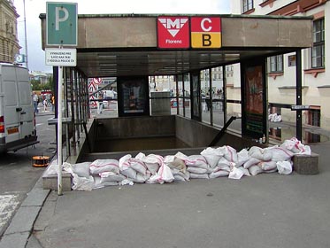 metro na Florenci při povodni