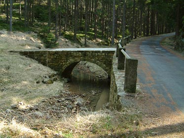 kamenný most, cesta