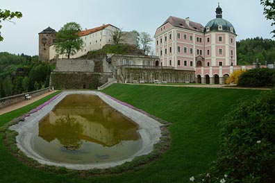 zámek, zámecký park v Bečově nad Teplou