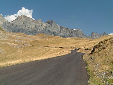 krajina cestou na Cime de la Bonette