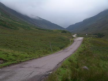 cesta v údolí Docherty