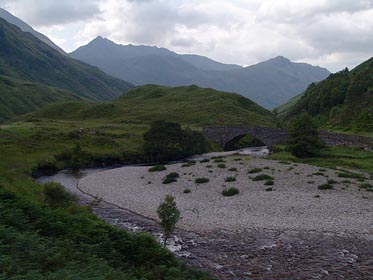 údolí Glen Shiel