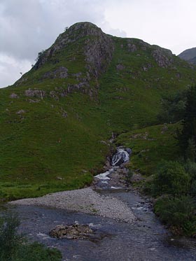 krajina v údolí Glen Shiel